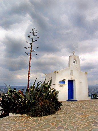 dreamstime_3167257_St_Nicolaos (Agios Nikolaos) Greek Orthodox church as storm clouds are forming above Rafina, Greece