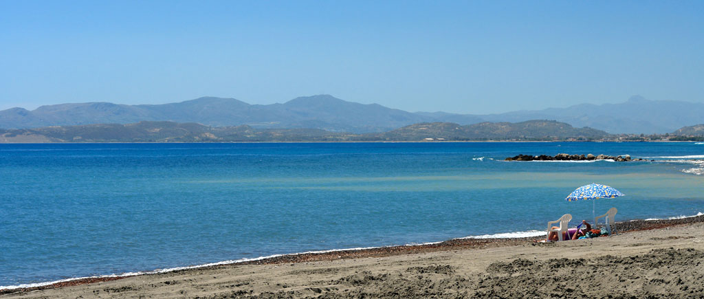 dreamstime_5129838_Agia galini beach in crete island